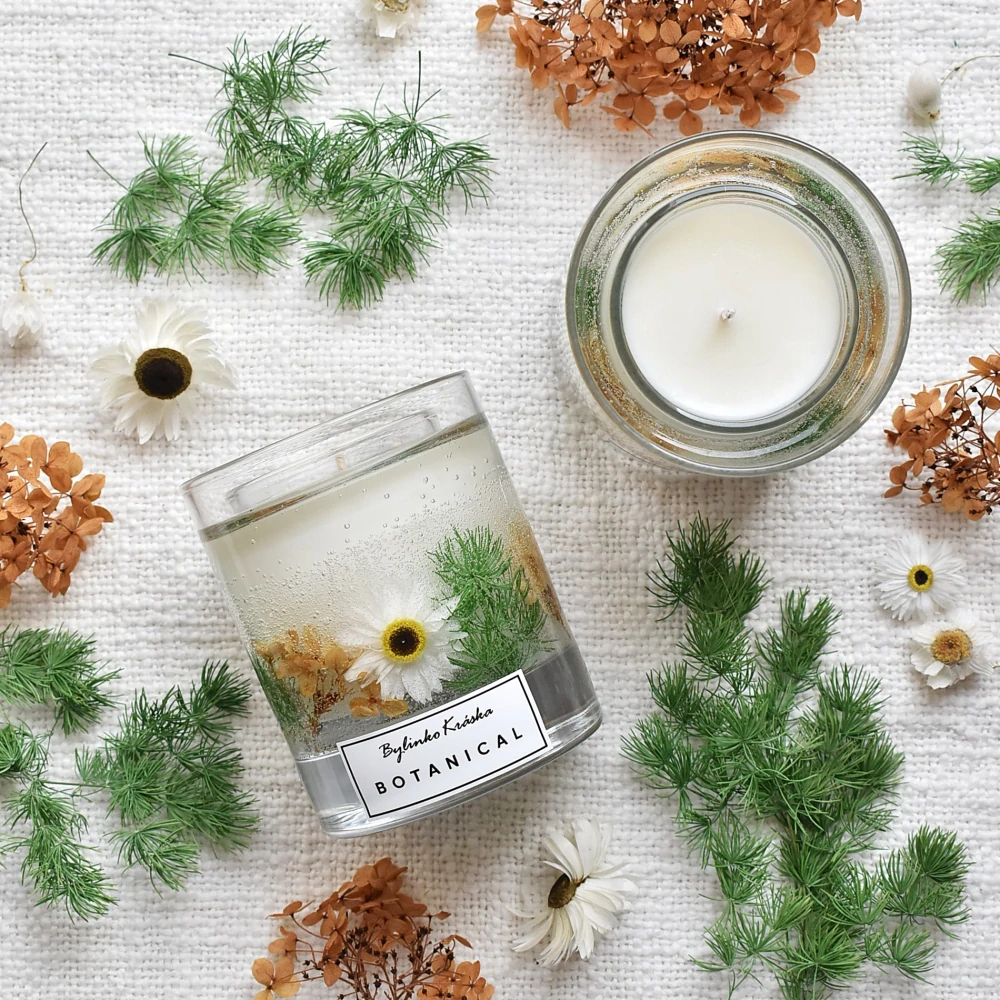 HRUŠKA A FRÉZIE – BOTANICAL sojová vonná svíčka s květy