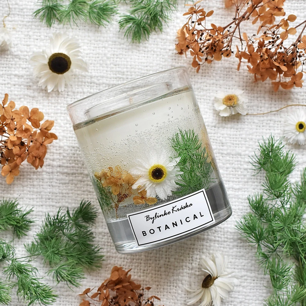 HRUŠKA A FRÉZIE – BOTANICAL sojová vonná svíčka s květy