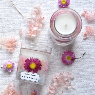 PIVOŇKA - BOTANICAL sojová vonná svíčka s květy